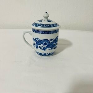 DRAGON Blue White Asian Porcelain Tea Steeping Mug with Lid Printed Dragon